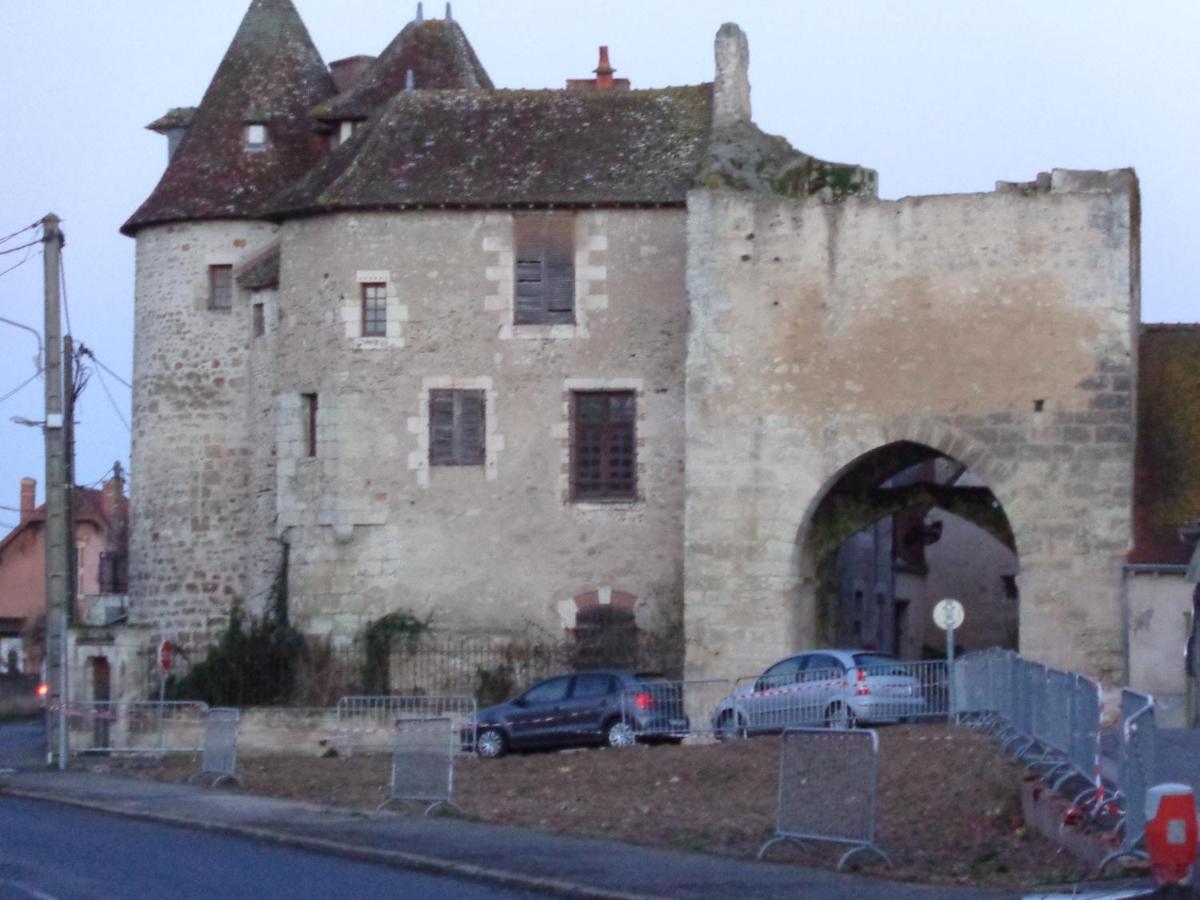 Mennetou-sur-Cher Auberge De La Tour المظهر الخارجي الصورة